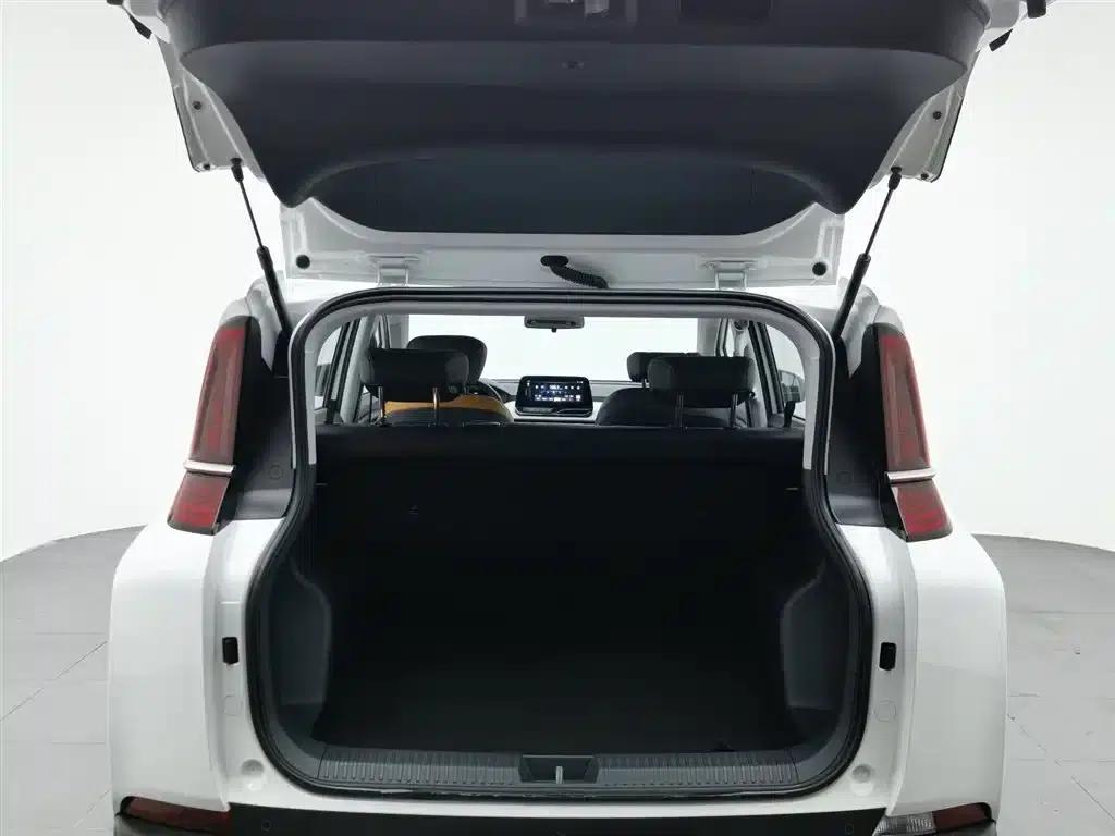 Bestune NAT 2022 Comfortable Travel Battery Swapping Version 100kW 401km — миниатюра 16