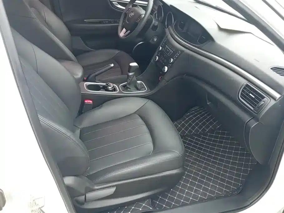 Besturn B50 2016 1.6L Manual Deluxe Edition — миниатюра 8
