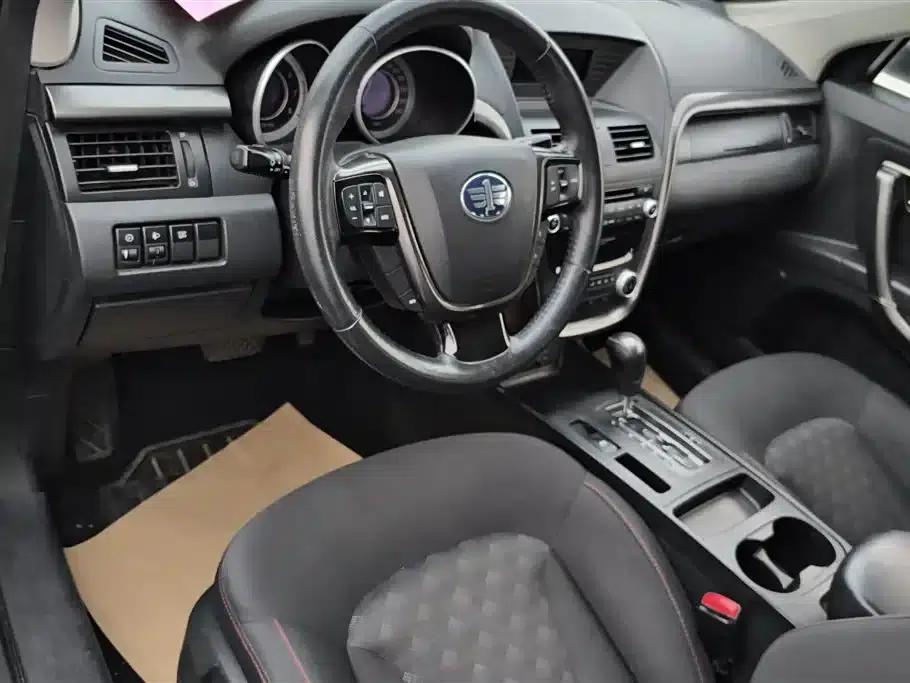 Besturn X80 2015 2.0L Automatic Comfort Model — миниатюра 12