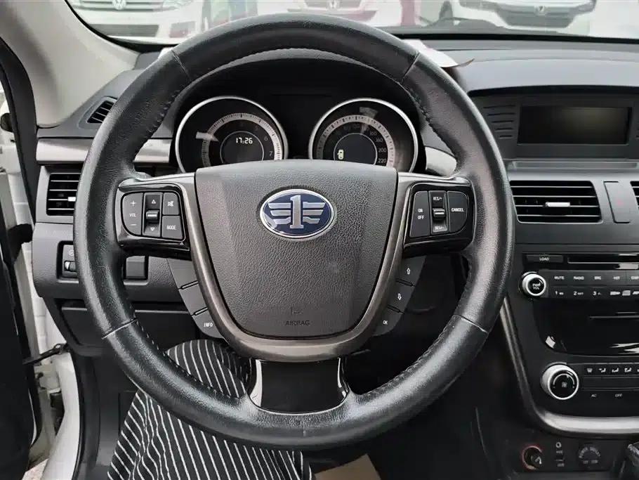 Besturn X80 2015 2.0L Automatic Comfort Model — миниатюра 15