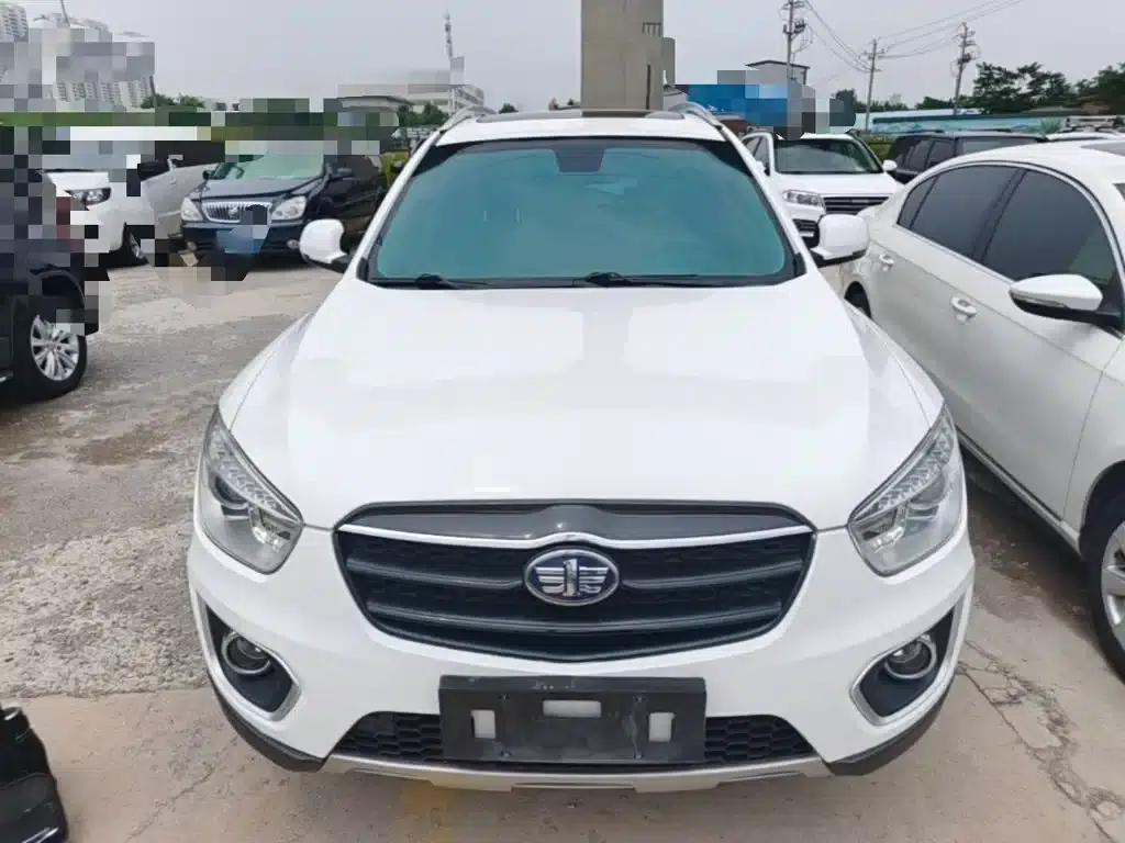 Besturn X80 2015 2.0L Manual Deluxe Edition — миниатюра 3