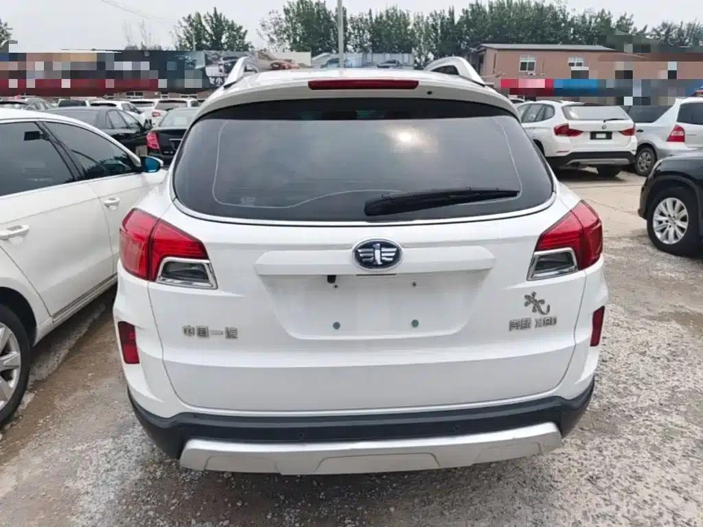 Besturn X80 2015 2.0L Manual Deluxe Edition — миниатюра 6