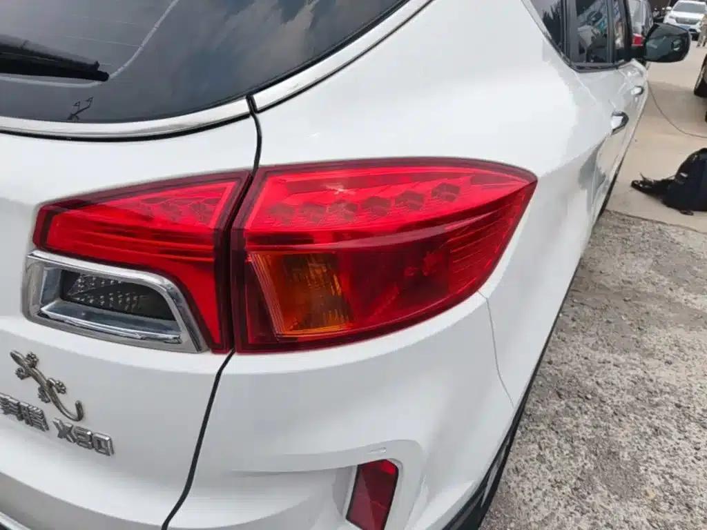 Besturn X80 2015 2.0L Manual Deluxe Edition — миниатюра 8