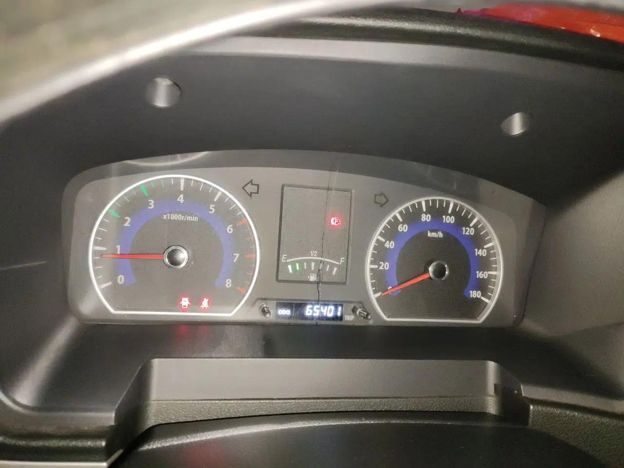 Dongfeng Shuaike 2016 1.5L Manual Comfort Model — миниатюра 11