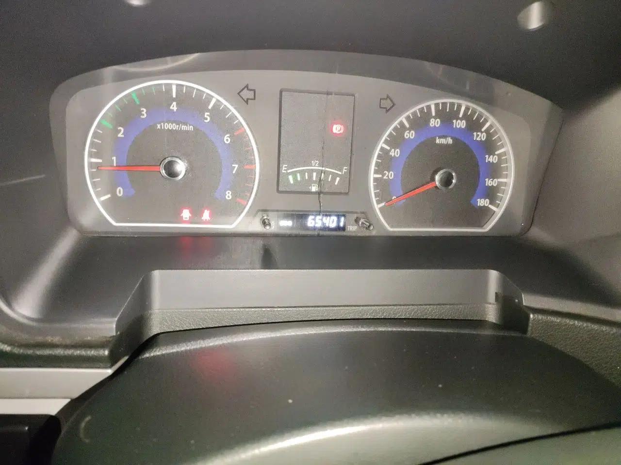 Dongfeng Shuaike 2016 1.5L Manual Comfort Model — миниатюра 12