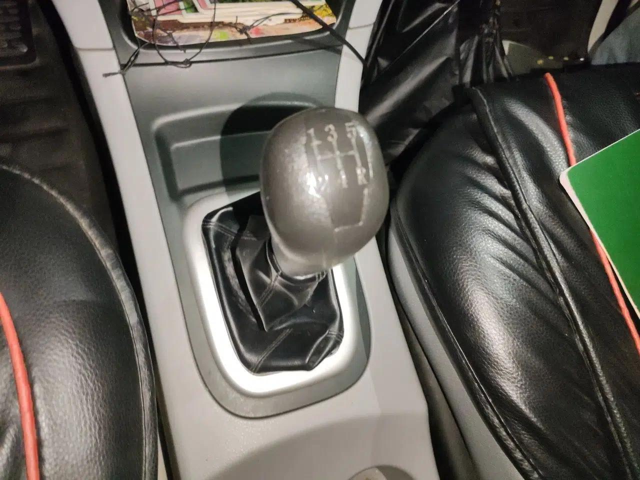 Dongfeng Shuaike 2016 1.5L Manual Comfort Model — миниатюра 14