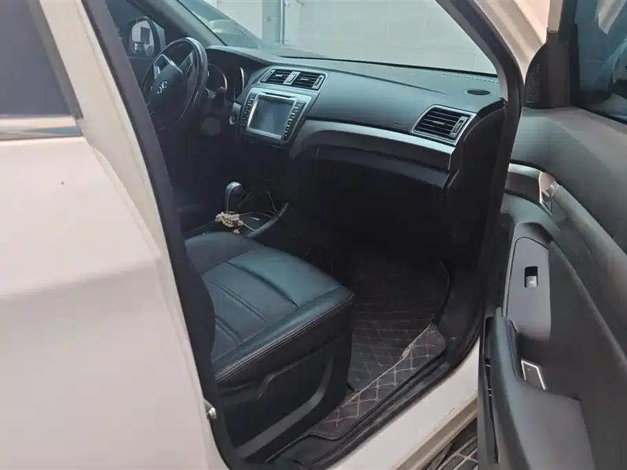 2015 Senova X65 2.0T Automatic Elite — миниатюра 8