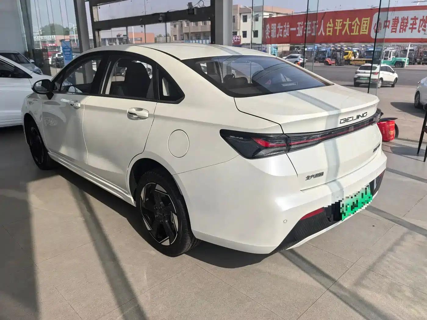 Beijing EU5 PLUS 2023 R600 Premium Edition — миниатюра 8