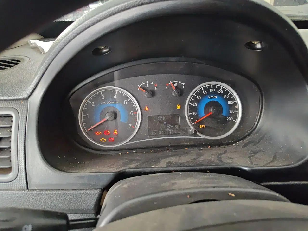 Dongfeng Fengon 330 2014 1.5L Manual Utility Version DK15 — миниатюра 11