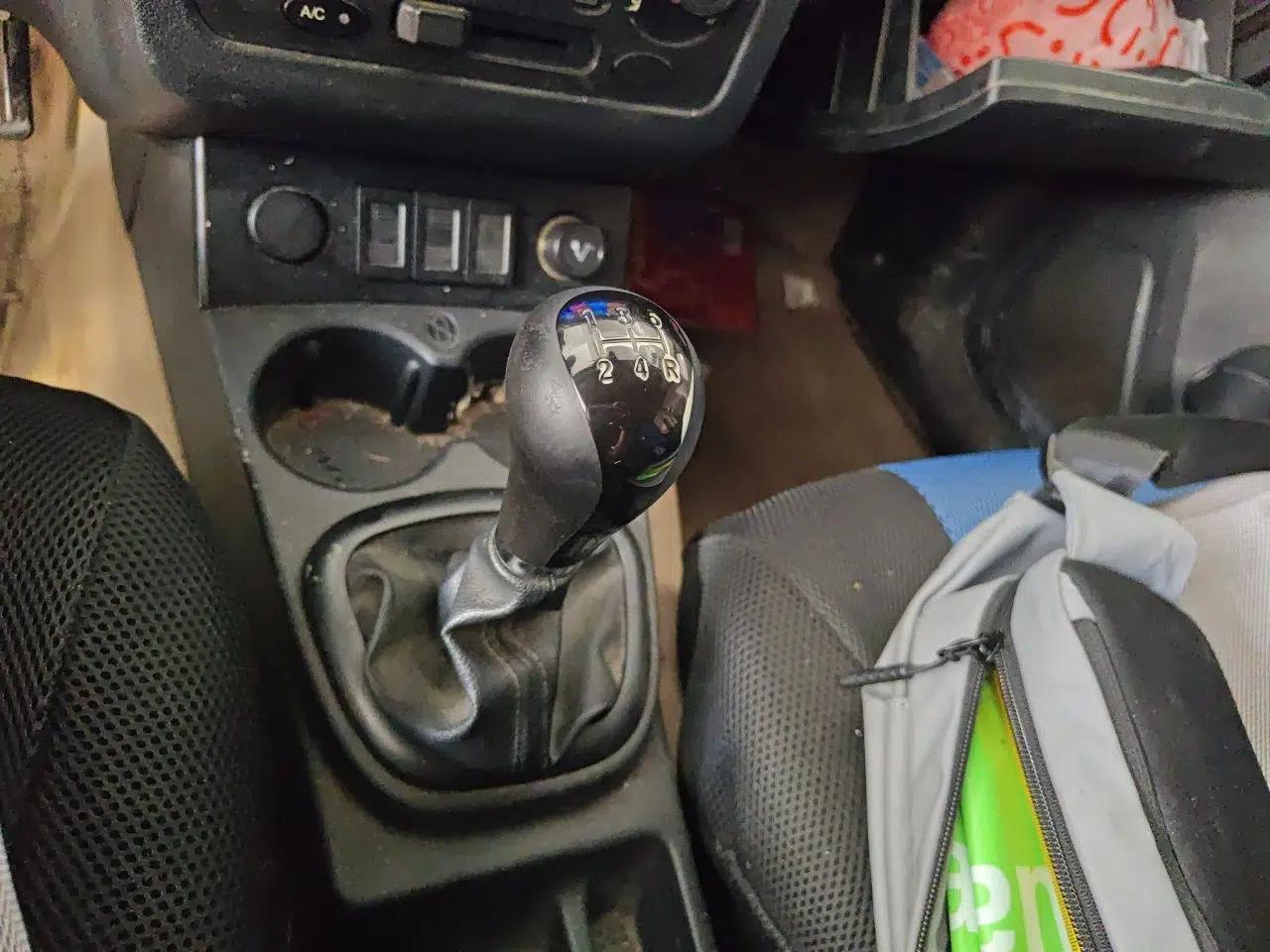 Dongfeng Fengon 330 2014 1.5L Manual Utility Version DK15 — миниатюра 14