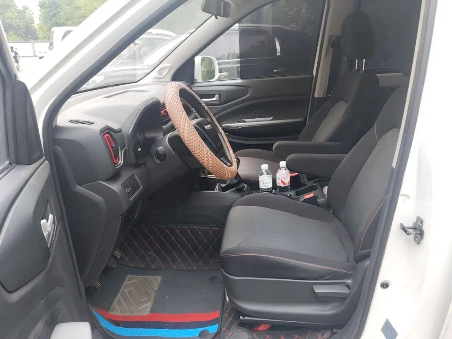 Dongfeng Fengon 380 2022 1.5L Standard Edition 7-Seater Passenger Vehicle — миниатюра 17