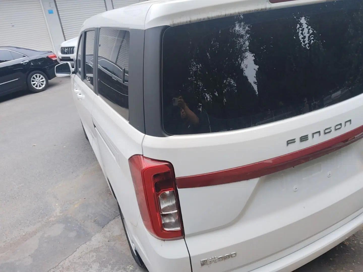 Dongfeng Fengon 380 2022 1.5L Standard Edition 7-Seater Passenger Vehicle — миниатюра 4