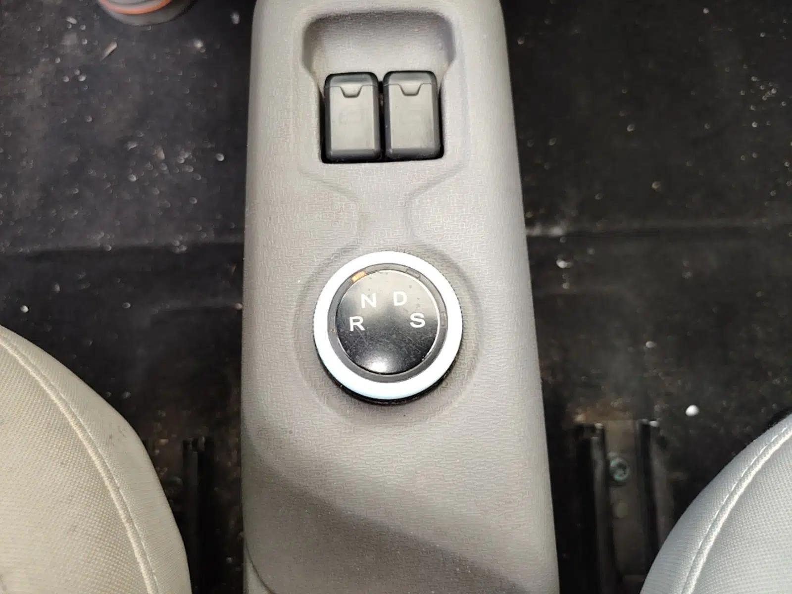 Dongfeng Fengon MINIEV 2022 Simple Style Comfort Version — миниатюра 16