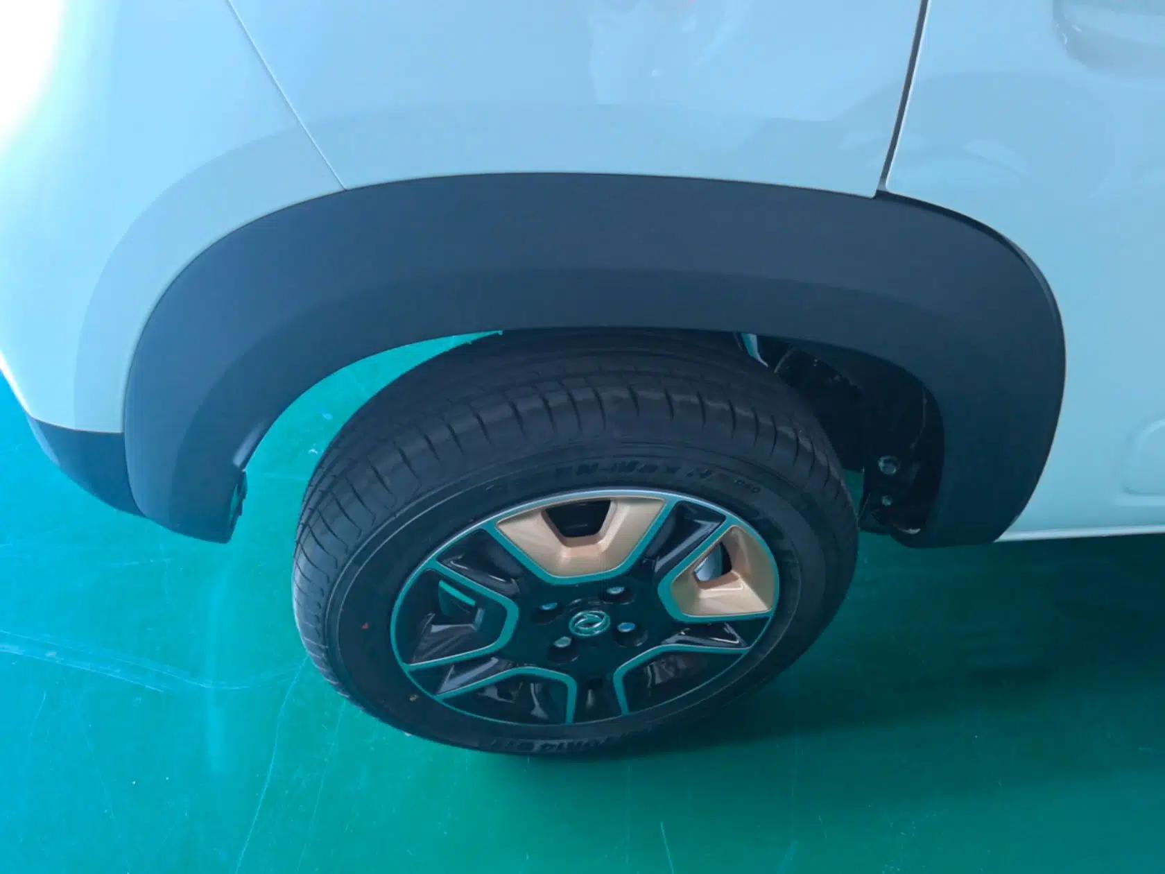 Dongfeng NAMMI BOX 2022 Chasing Wind Edition 331 km Standard Model — миниатюра 16