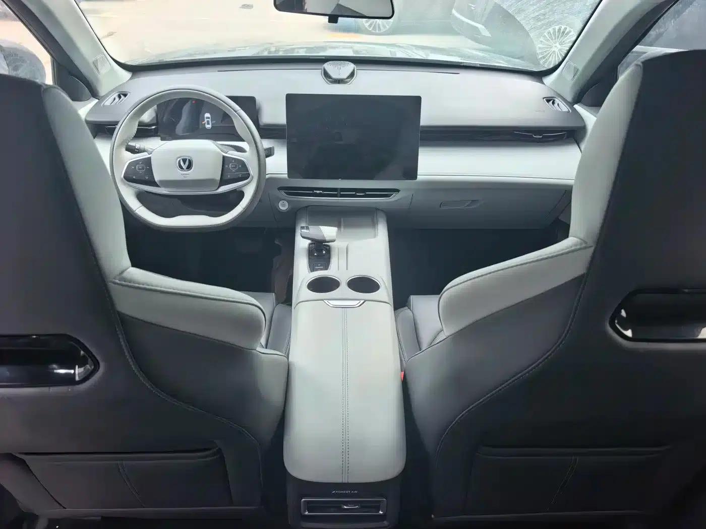 Changan UNI-Z New Energy 2024 Blue Whale Smart Electric iDD 125km Superior Edition — миниатюра 7