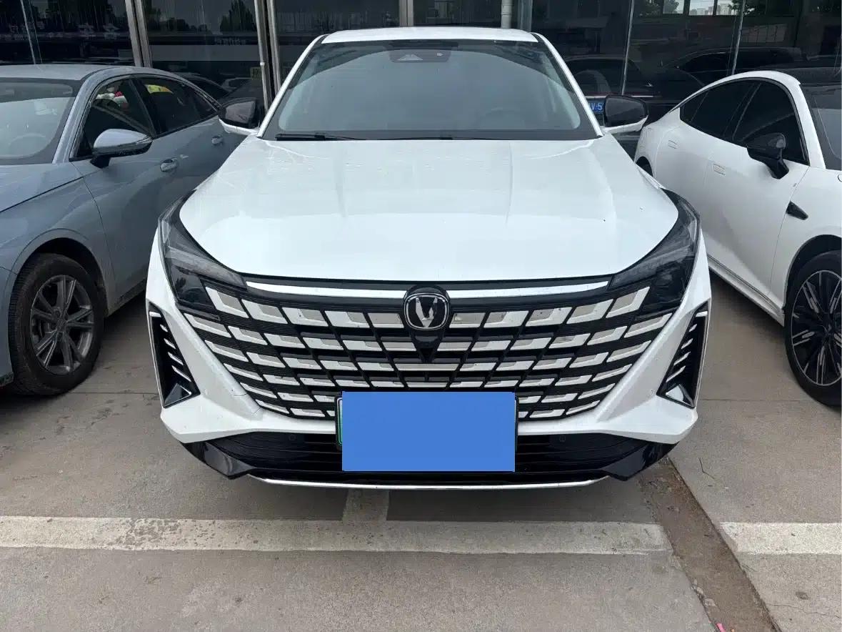 Changan UNI-Z New Energy 2024 Blue Whale Smart Electric iDD 125km Excellent Edition — миниатюра 2