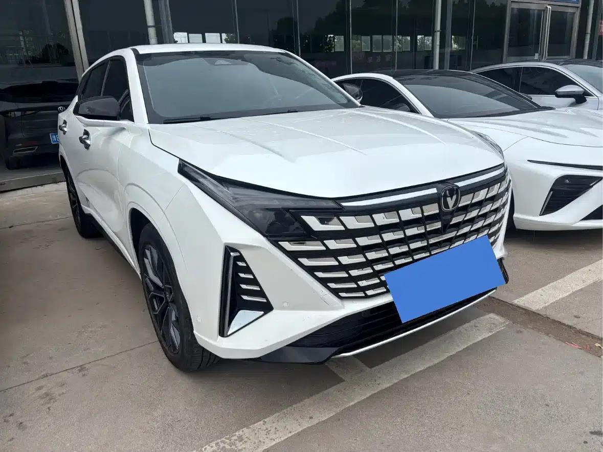 Changan UNI-Z New Energy 2024 Blue Whale Smart Electric iDD 125km Excellent Edition — миниатюра 3