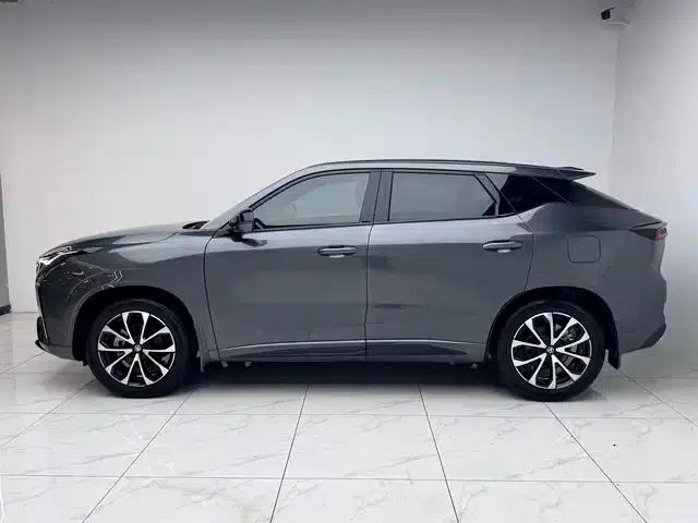 Changan UNI-Z New Energy 2024 Blue Whale Smart Electric iDD 125km Excellent Edition — миниатюра 5