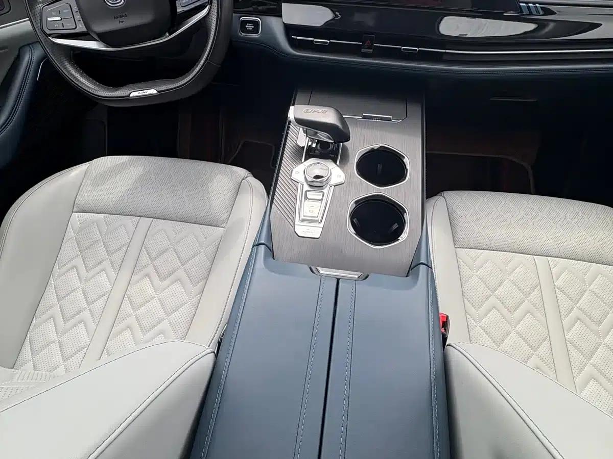 Changan UNI-K Smart Electric iDD 2022 Blue Whale iDD 130km 1.5T Excellent Edition — миниатюра 14
