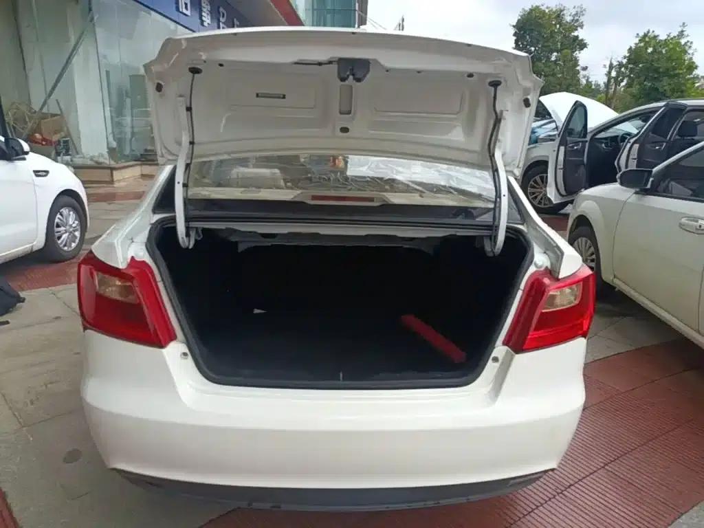 Yuexiang V3 2015 1.4L Manual Comfort Edition (National V Emission Standard) — миниатюра 19