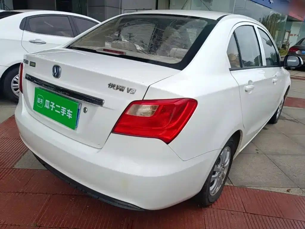 Yuexiang V3 2015 1.4L Manual Comfort Edition (National V Emission Standard) — миниатюра 7