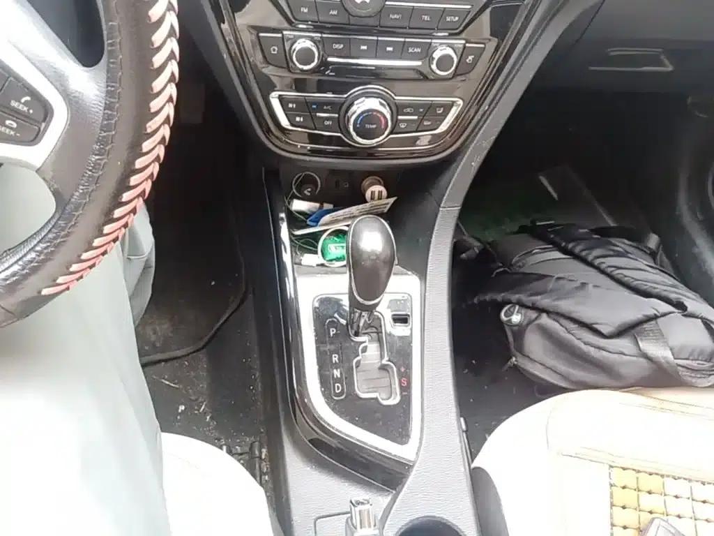 Yuexiang V7 2016 1.6L Automatic Enjoyment Edition (National V Emission Standard) — миниатюра 14