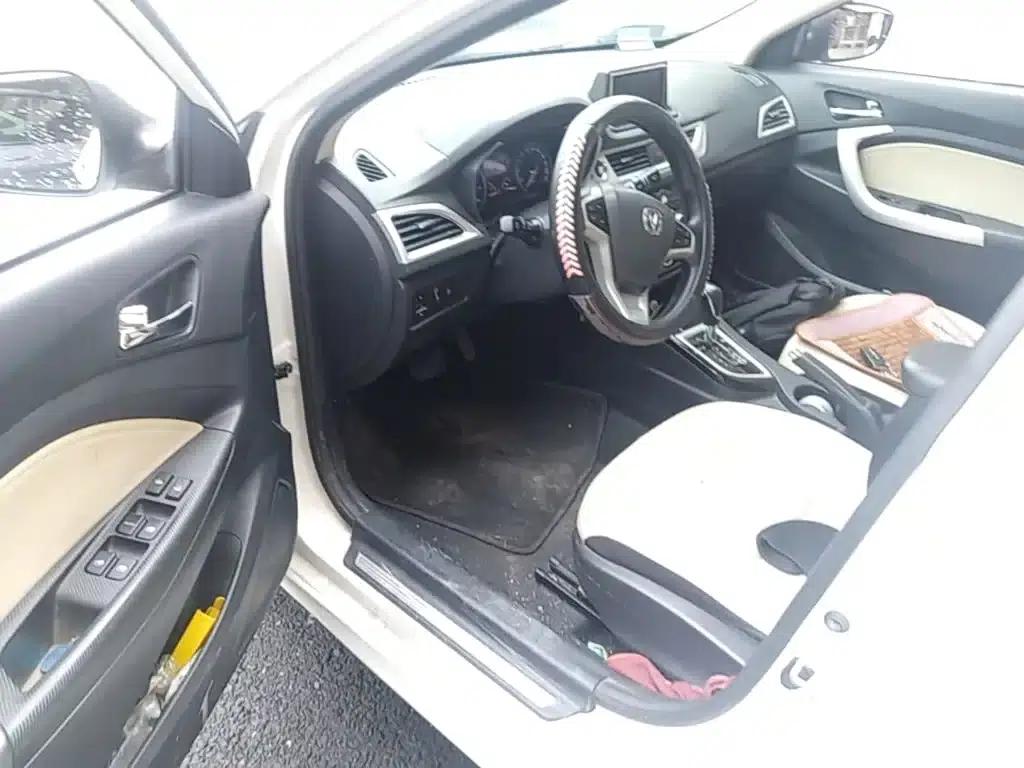 Yuexiang V7 2016 1.6L Automatic Enjoyment Edition (National V Emission Standard) — миниатюра 16