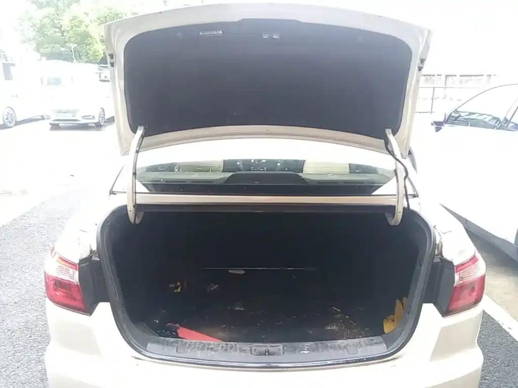 Yuexiang V7 2016 1.6L Automatic Enjoyment Edition (National V Emission Standard) — миниатюра 19