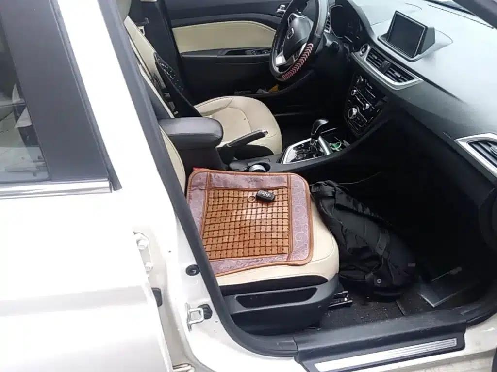 Yuexiang V7 2016 1.6L Automatic Enjoyment Edition (National V Emission Standard) — миниатюра 25