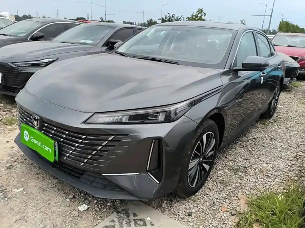 Changan Eado PHEV 2025 Smart Blue Whale 145KM Battleship Edition — миниатюра 1