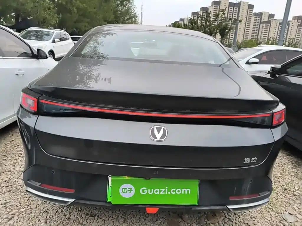 Changan Eado PHEV 2025 Smart Blue Whale 145KM Battleship Edition — миниатюра 6