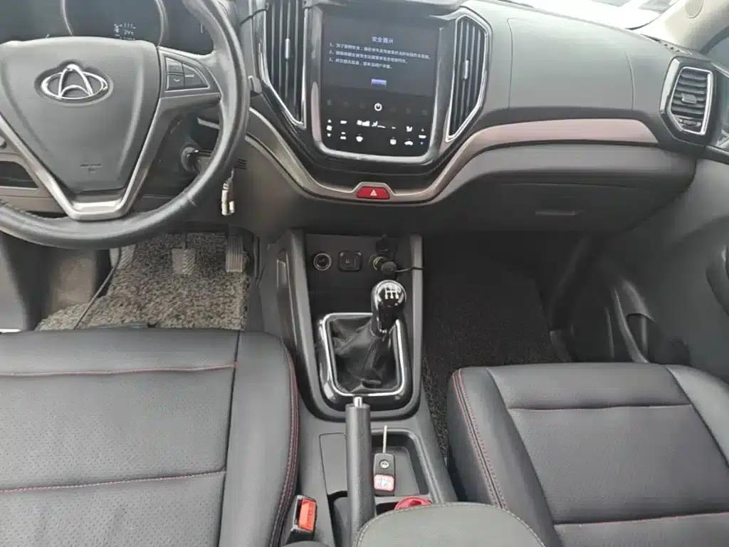 Changan Oushang CX70 2016 1.6L Manual Comfort Model — миниатюра 13