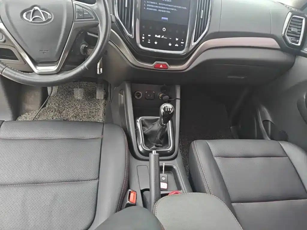 Changan Oushang CX70 2016 1.6L Manual Comfort Model — миниатюра 14