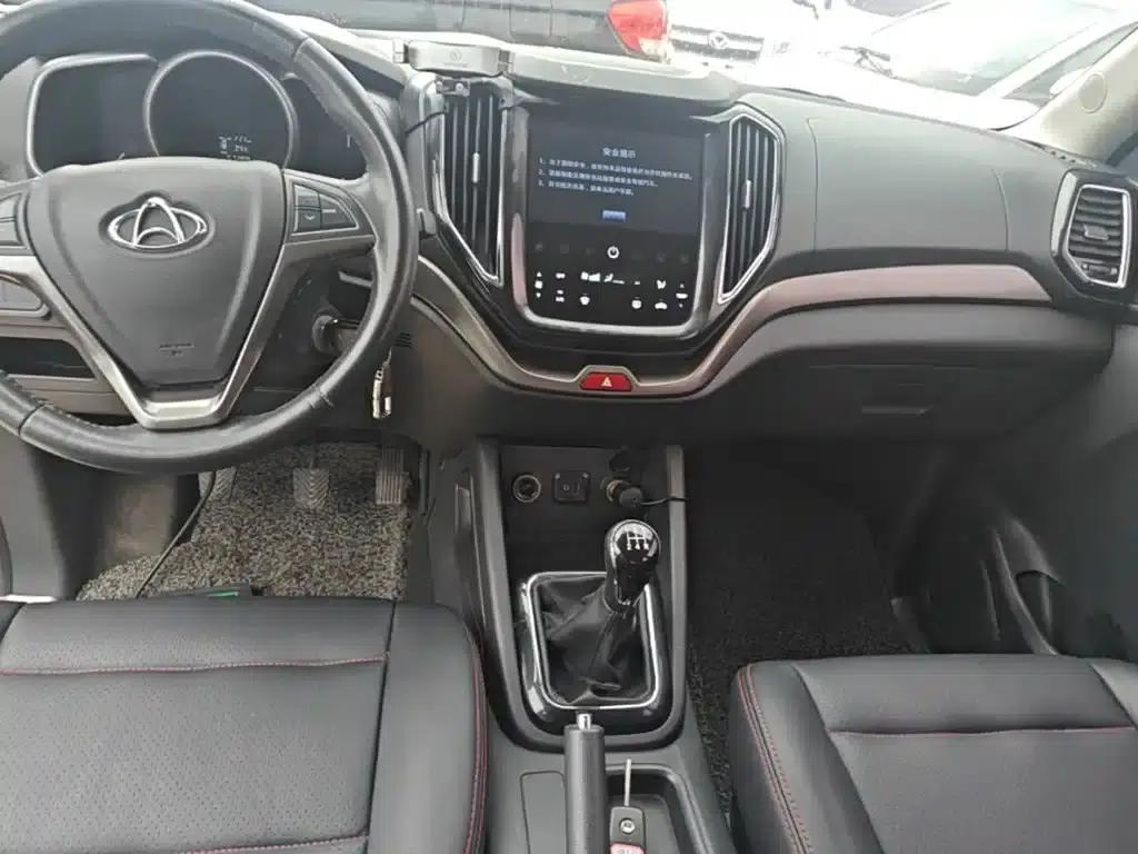 Changan Oushang CX70 2016 1.6L Manual Comfort Model — миниатюра 10
