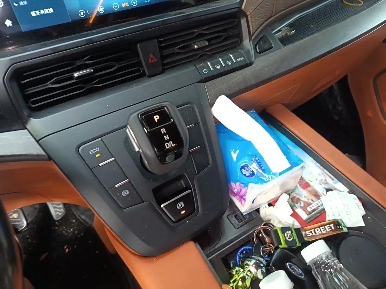 Ford Tourneo Custom 2025 Jun Tian Watson Wilford Black Warrior 2.0 Automatic Two‑Wheel Drive Seven‑Seater (Compact Dedicated Passenger Van) — миниатюра 14