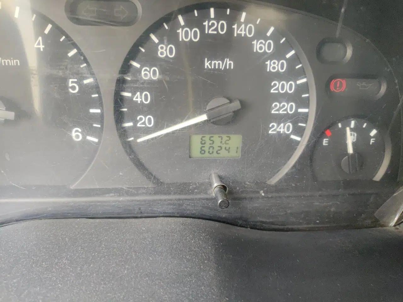 Ford Classic Transit 2009 2.8T Diesel Standard Version Short Wheelbase Mid-Roof JX493ZLQ3 — миниатюра 12