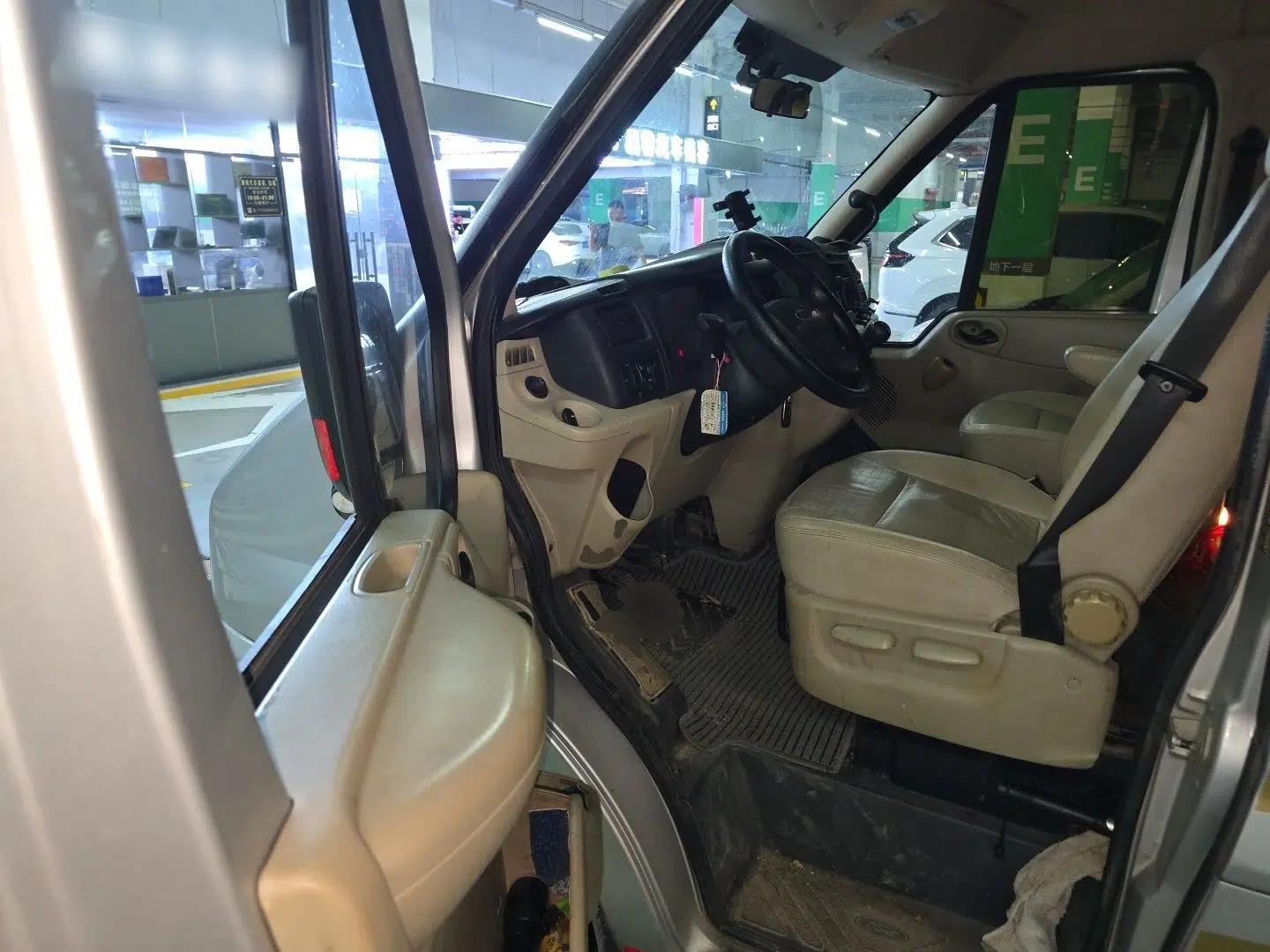 Ford Transit Custom 2013 2.4T Diesel Econo-Logistics Vehicle Short Wheelbase Mid-Roof China IV Standard — миниатюра 16