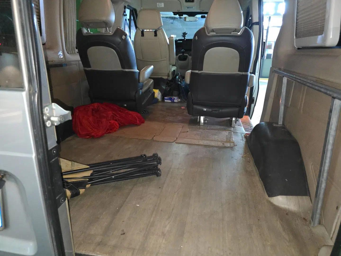 Ford Transit Custom 2013 2.4T Diesel Econo-Logistics Vehicle Short Wheelbase Mid-Roof China IV Standard — миниатюра 19