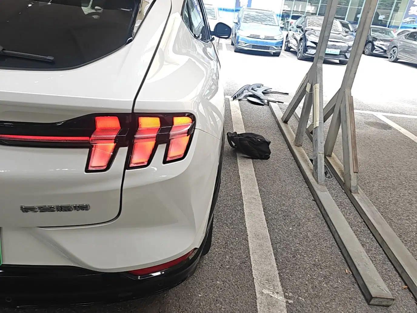 Ford Mustang Mach-E 2021 AION Y Plus Rear-Drive Luxury Edition (Long Range) — миниатюра 9