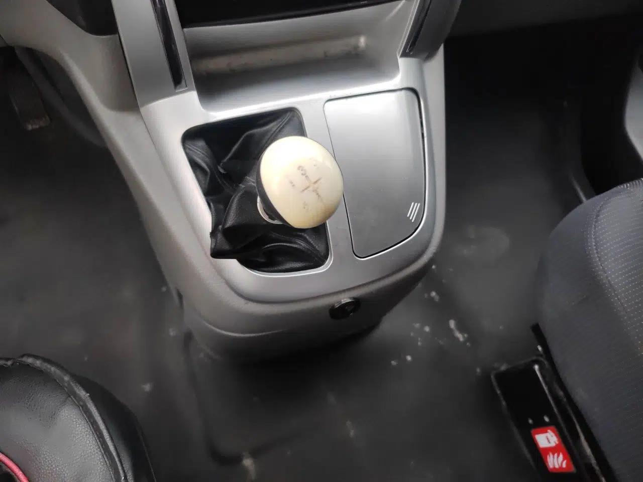 Foton MP-X E Manual‑shift 10‑seat standard mid‑size passenger bus — миниатюра 14