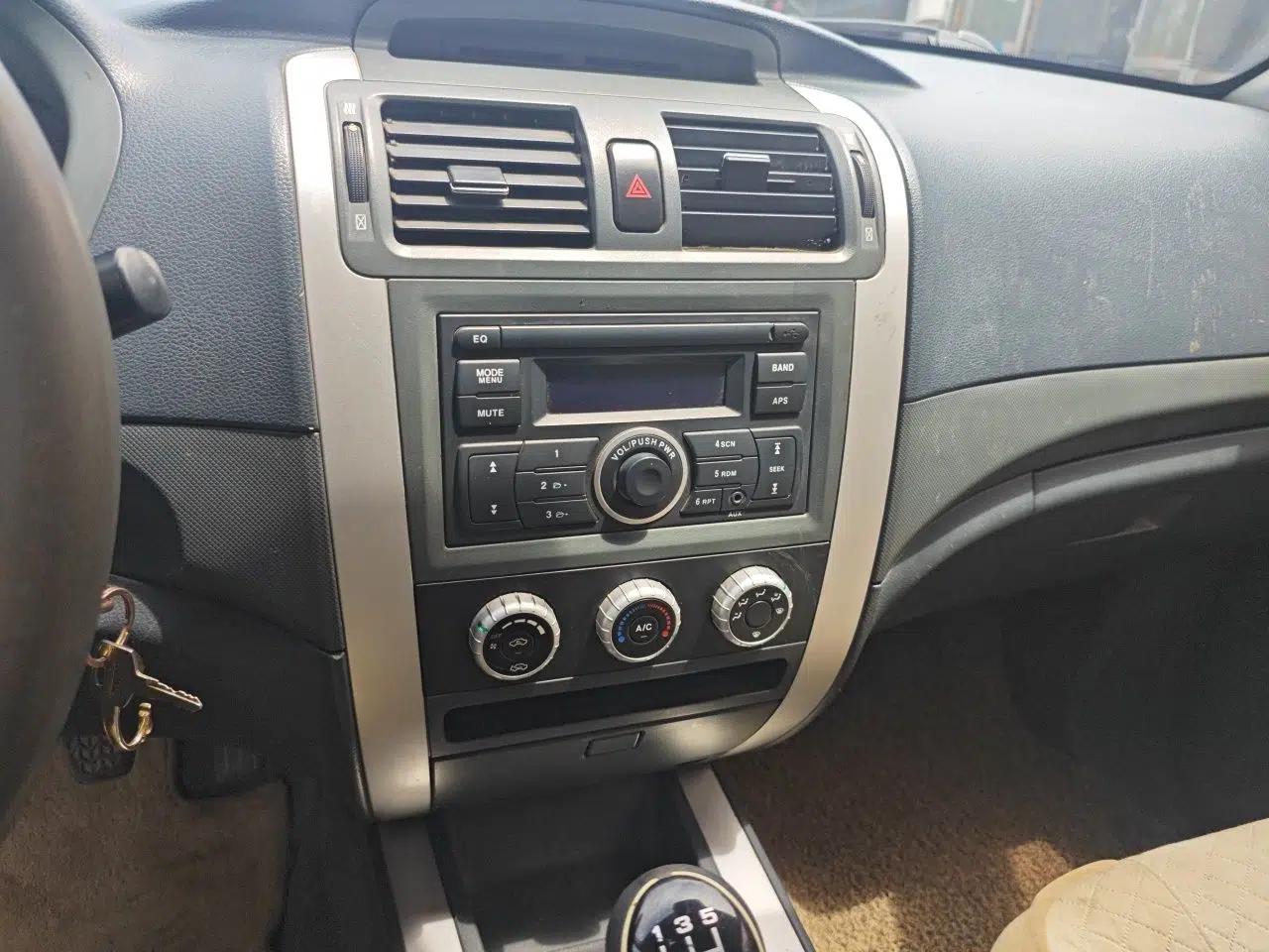 Foton Tunland 2013 2.4L Gasoline Two-Wheel Drive Champion Edition 4G69 — миниатюра 13