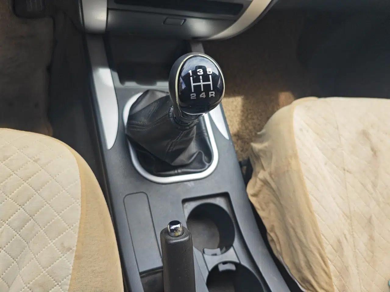 Foton Tunland 2013 2.4L Gasoline Two-Wheel Drive Champion Edition 4G69 — миниатюра 14