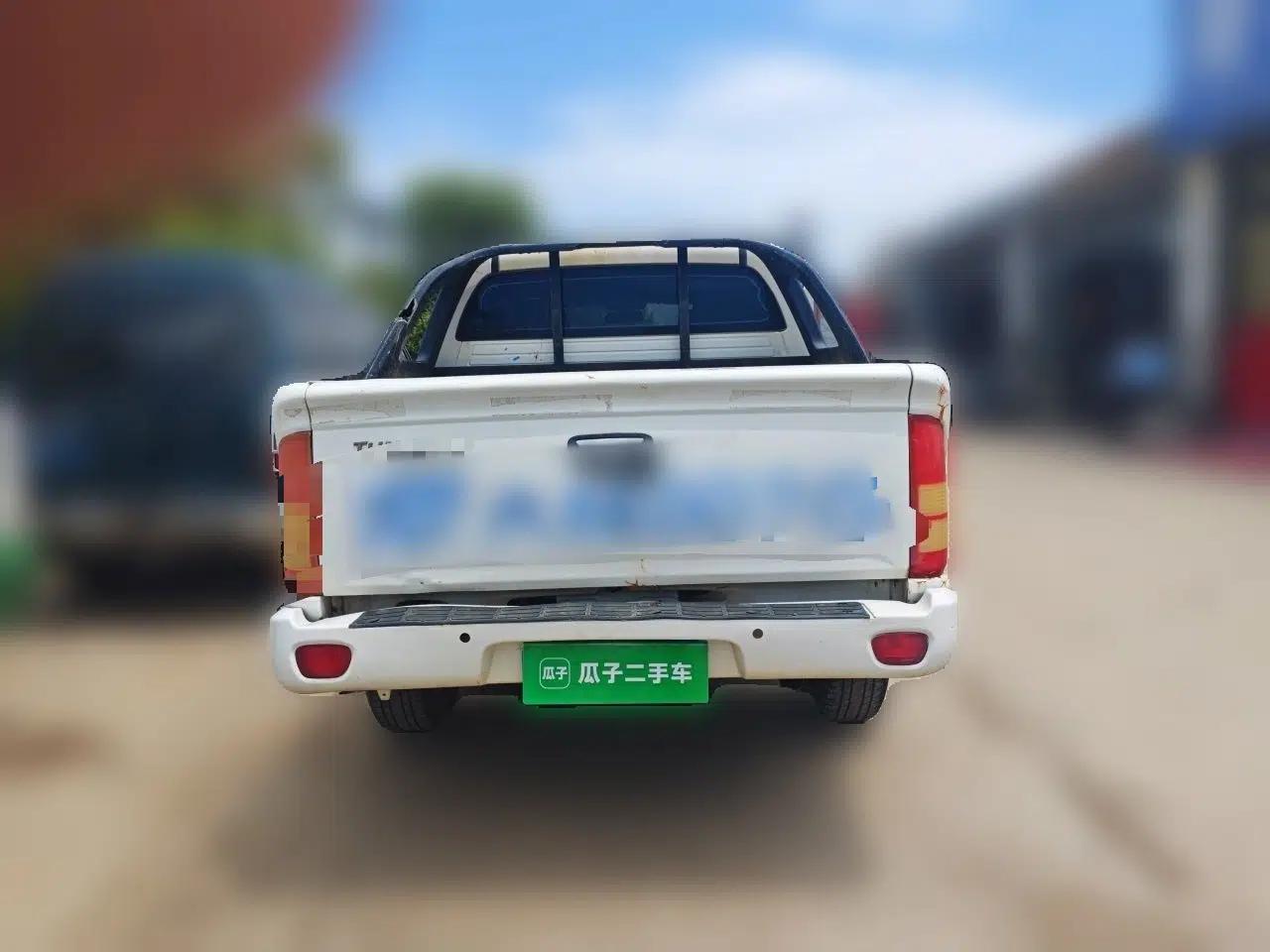 Foton Tunland 2013 2.4L Gasoline Two-Wheel Drive Champion Edition 4G69 — миниатюра 5
