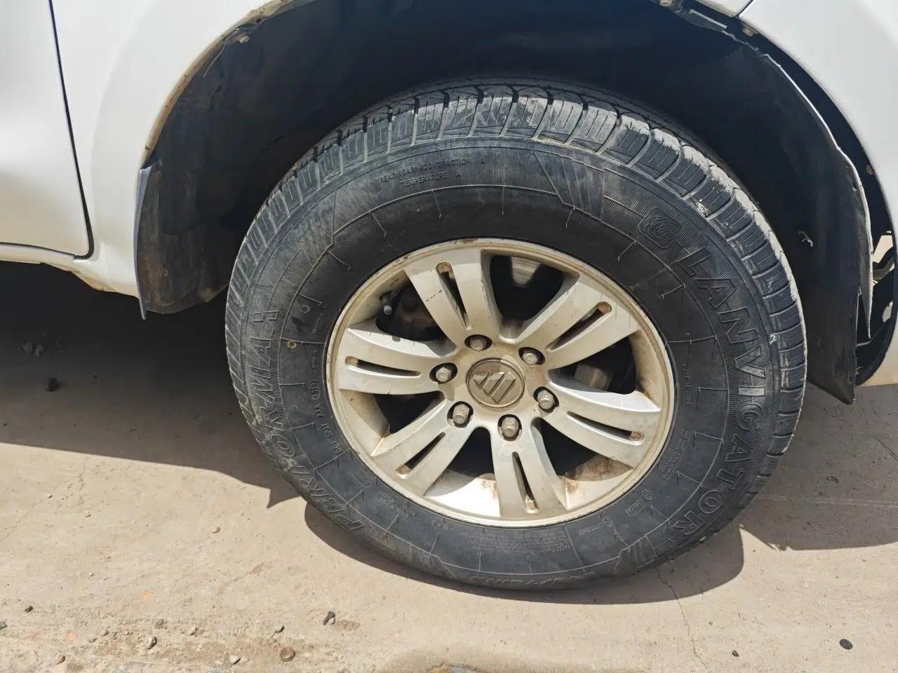 Foton Tunland 2013 2.4L Gasoline Two-Wheel Drive Champion Edition 4G69 — миниатюра 8