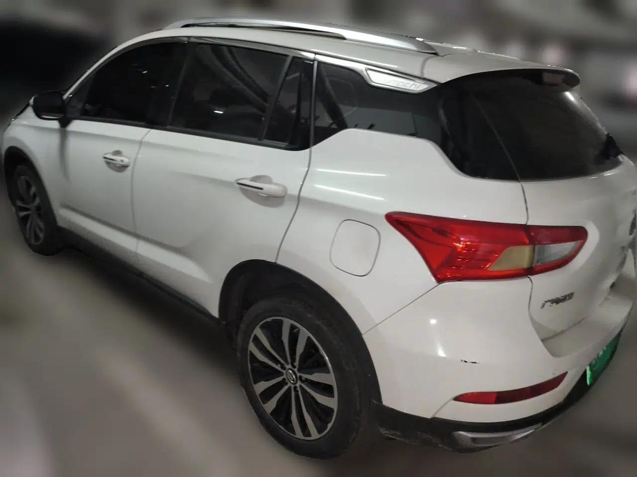 GAC Trumpchi GS4 New Energy 2017 1.5L PHEV Smart Enjoyment Edition — миниатюра 4