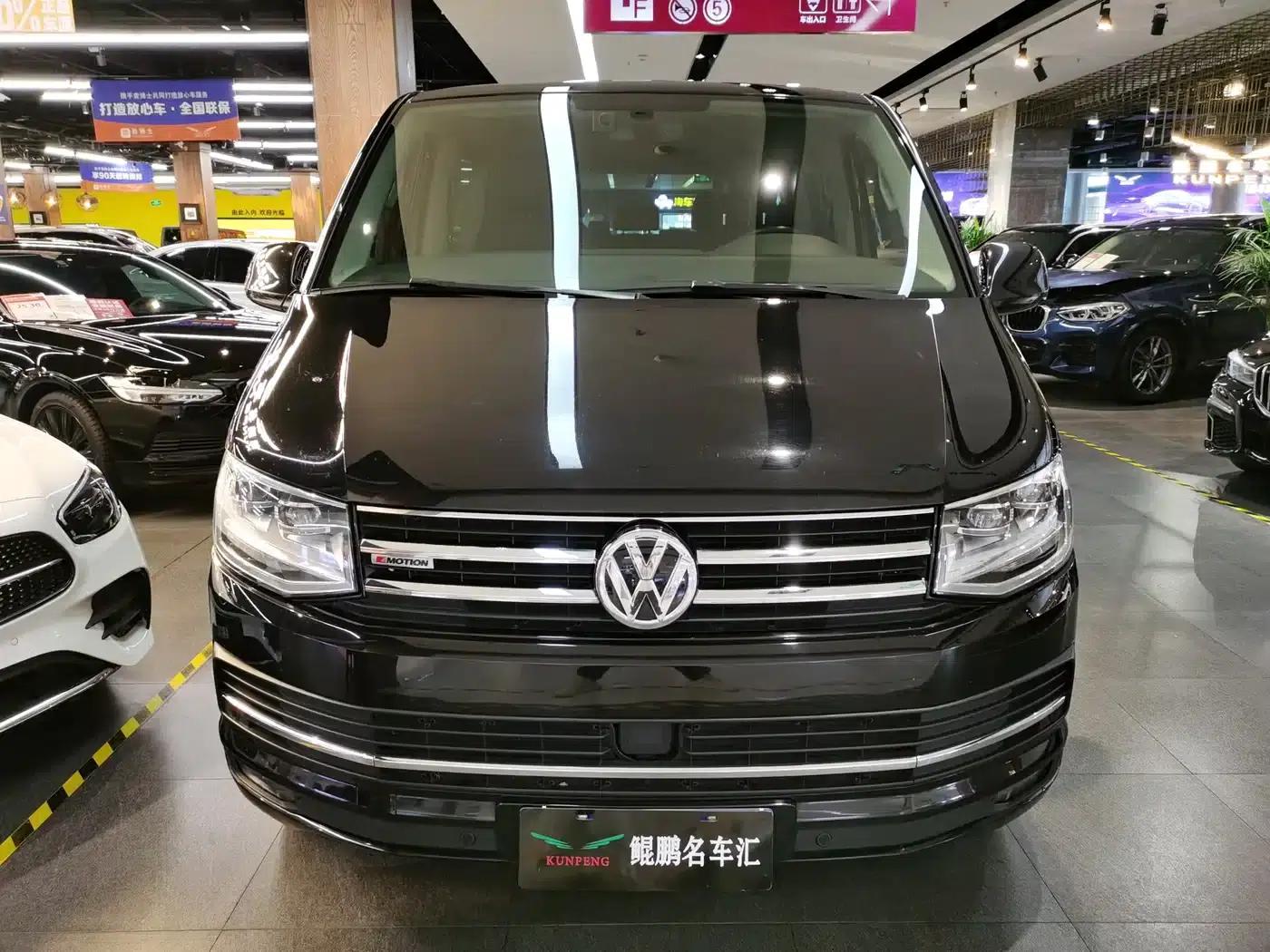 Multivan 2017 2.0TSI 4WD Premium Edition 7-Seater — миниатюра 2