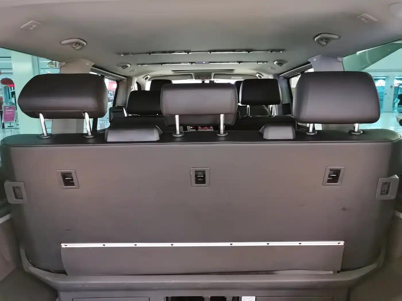Multivan 2017 2.0TSI 4WD Premium Edition 7-Seater — миниатюра 13