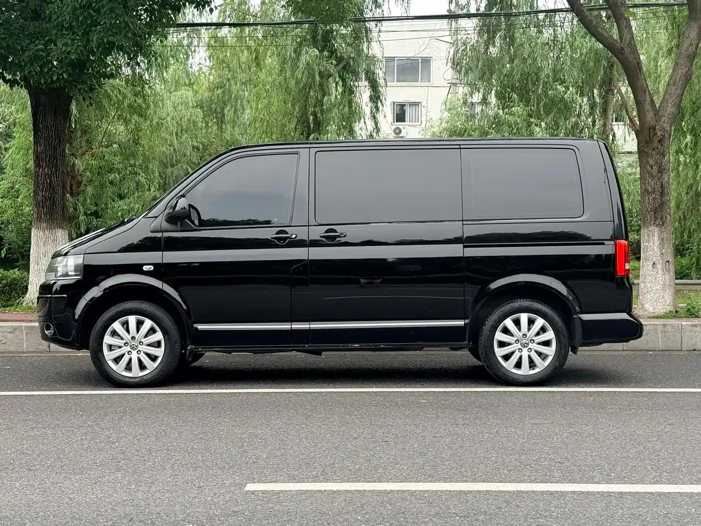 Multivan 2012 2.0TSI 2WD Business Edition — миниатюра 3