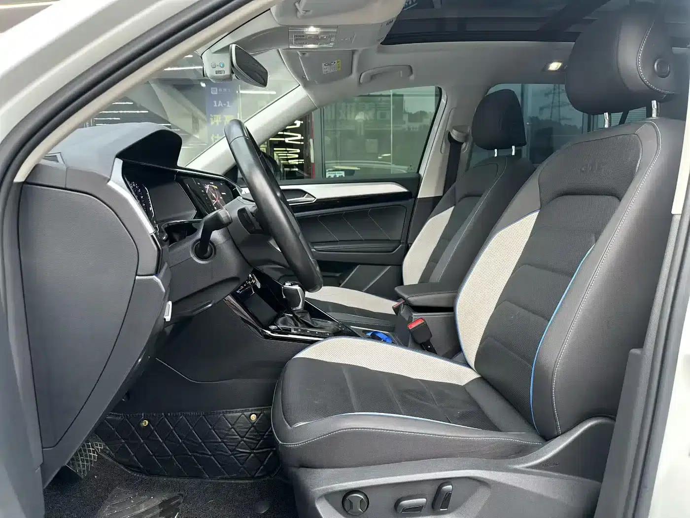 Tayron GTE 2020 1.4T Premium Edition — миниатюра 4