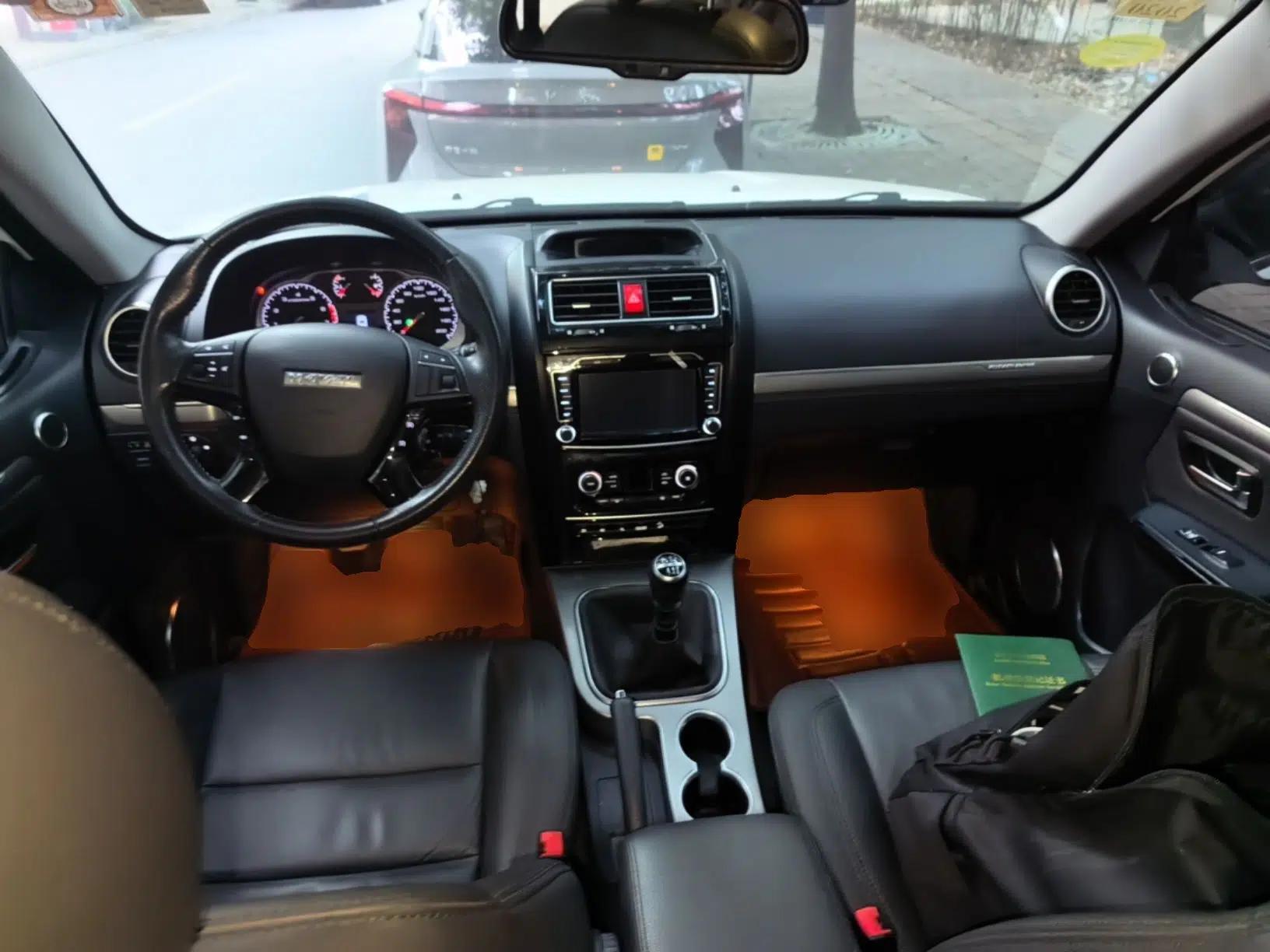 Haval H5 Classic 2016 Classic Edition 2.0T Manual 4x4 Prestige Model — миниатюра 9